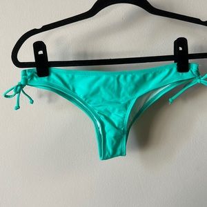 NWOT GREEN BIKINI BOTTOM